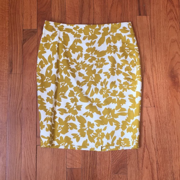 Loft floral skirt- last chance, donating tomorrow! - Picture 3 of 6